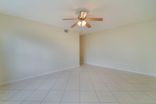 1530 Shaker Circle, Wellington, FL 33414