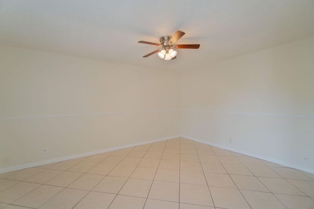 1530 Shaker Circle, Wellington, FL 33414