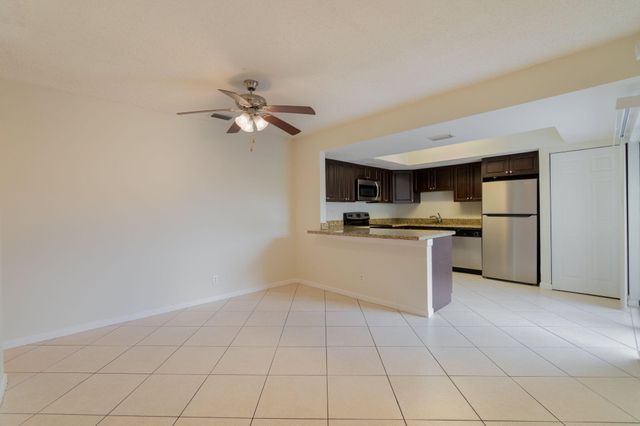1530 Shaker Circle, Wellington, FL 33414