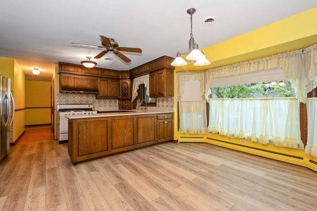 15242 Hollywood Drive, Orland Park, IL 60462