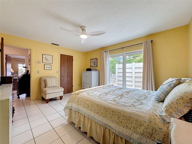 4229 66TH STREET CIRCLE W 4229, Bradenton, FL 34209