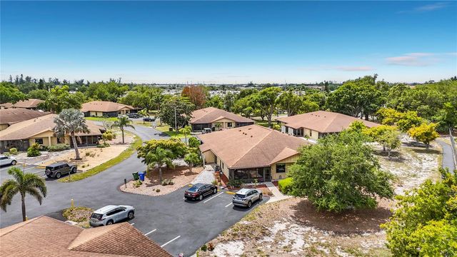 4229 66TH STREET CIRCLE W 4229, Bradenton, FL 34209