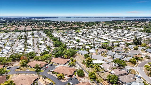 4229 66TH STREET CIRCLE W 4229, Bradenton, FL 34209