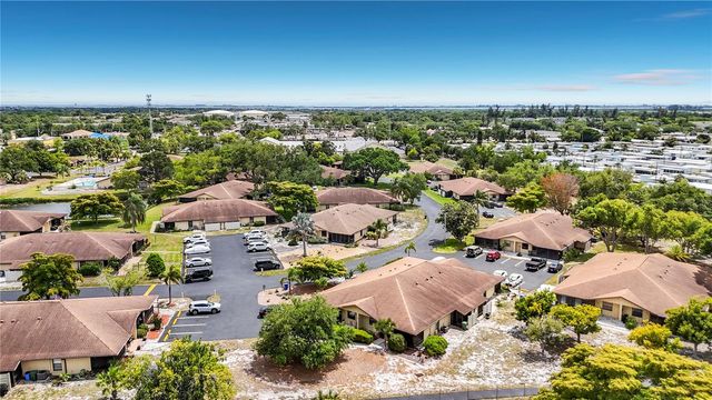 4229 66TH STREET CIRCLE W 4229, Bradenton, FL 34209