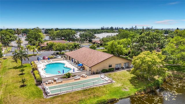 4229 66TH STREET CIRCLE W 4229, Bradenton, FL 34209