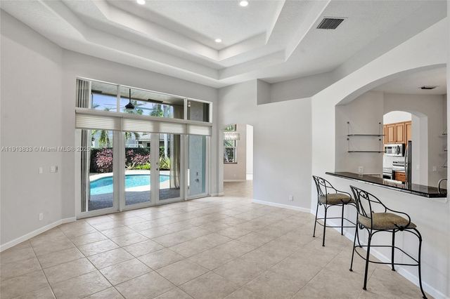 2553 Jardin Mnr, Weston, FL 33327