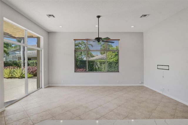 2553 Jardin Mnr, Weston, FL 33327