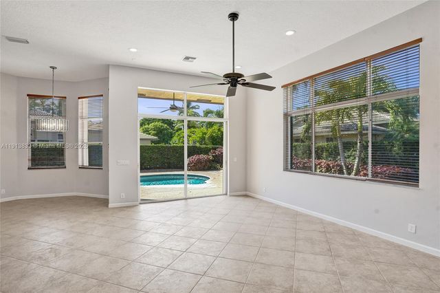 2553 Jardin Mnr, Weston, FL 33327