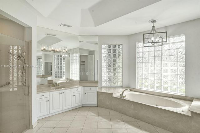 2553 Jardin Mnr, Weston, FL 33327