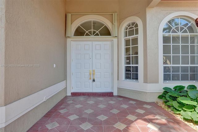 2553 Jardin Mnr, Weston, FL 33327