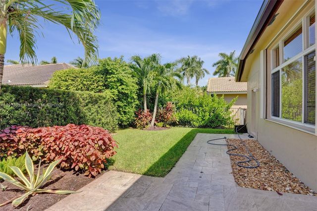 2553 Jardin Mnr, Weston, FL 33327