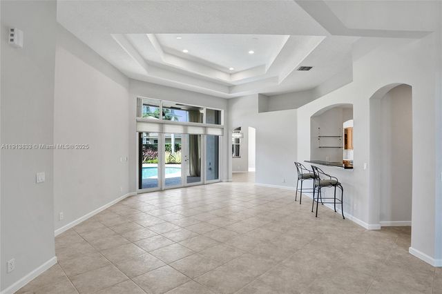 2553 Jardin Mnr, Weston, FL 33327