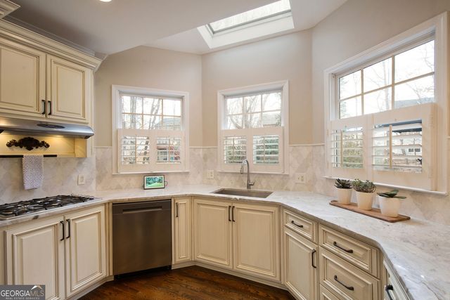 1195 Rugglestone Way, Johns Creek, GA 30097