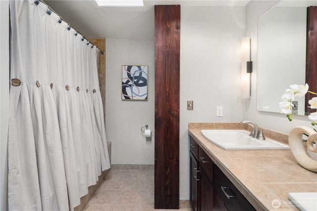 21422 SE 37th Street, Sammamish, WA 98075