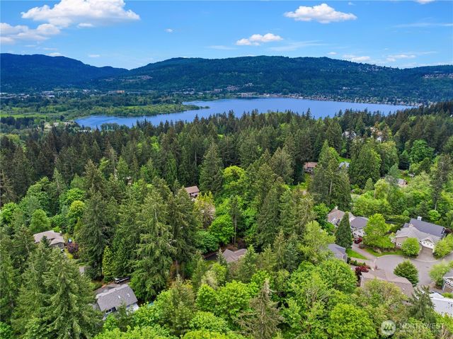 21422 SE 37th Street, Sammamish, WA 98075