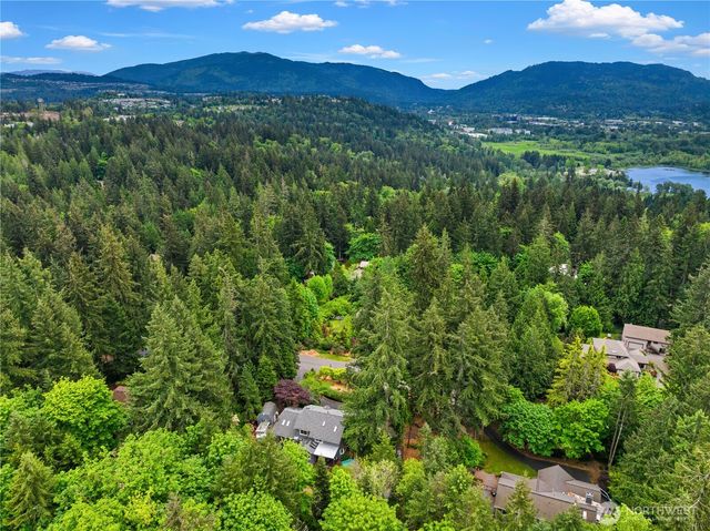 21422 SE 37th Street, Sammamish, WA 98075