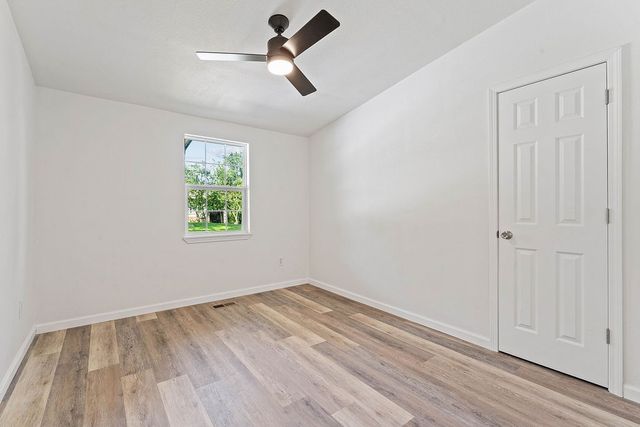 10177 Bonnabel Road, Rogers, AR 72758