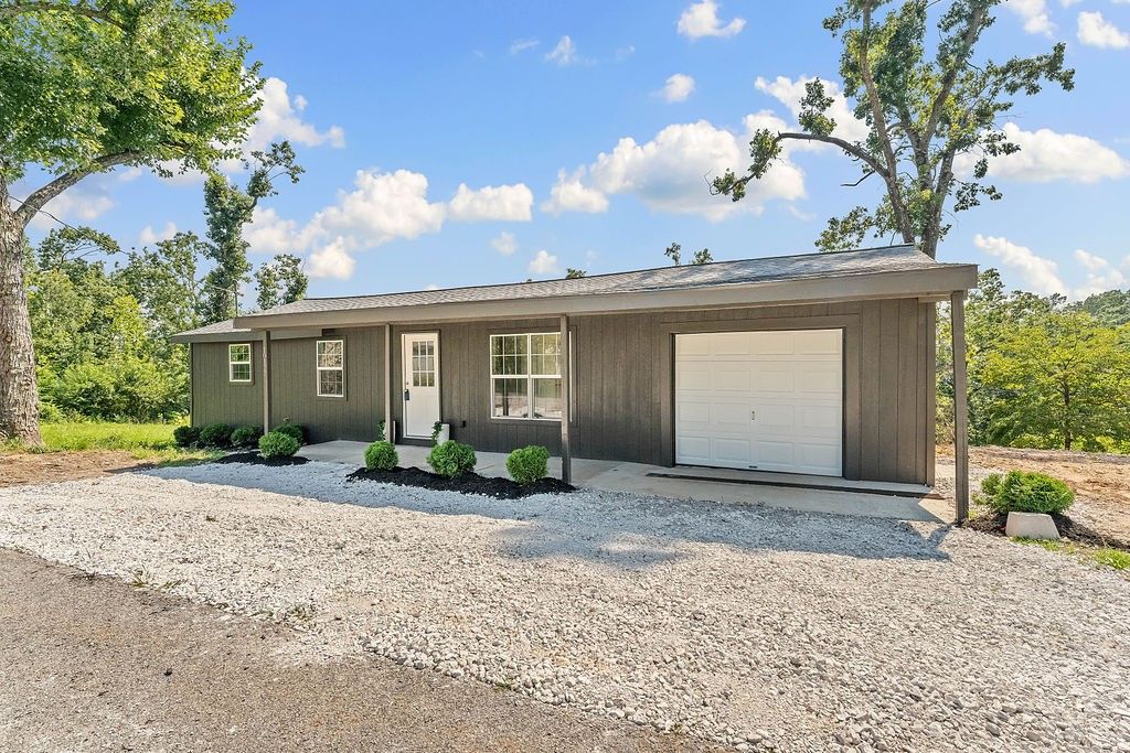 10177 Bonnabel Road, Rogers, AR 72758