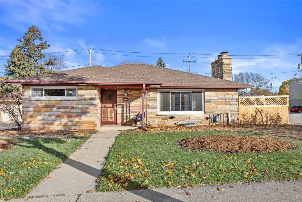 9230 W Center STREET, Milwaukee, WI 53222