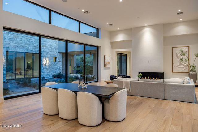 7498 E WHISPER ROCK Trail, Scottsdale, AZ 85266