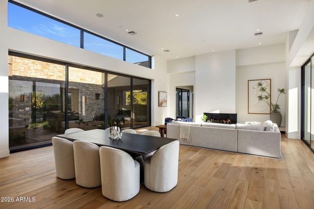 7498 E WHISPER ROCK Trail, Scottsdale, AZ 85266