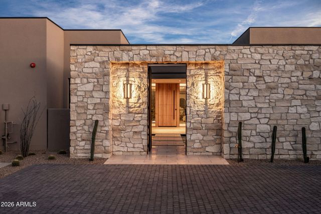 7498 E WHISPER ROCK Trail, Scottsdale, AZ 85266