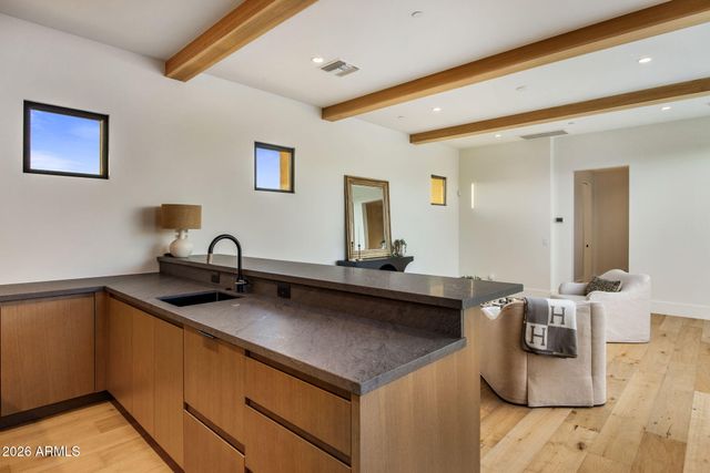 7498 E WHISPER ROCK Trail, Scottsdale, AZ 85266