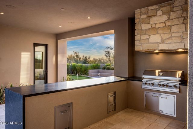 7498 E WHISPER ROCK Trail, Scottsdale, AZ 85266