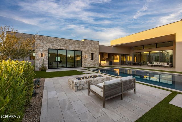 7498 E WHISPER ROCK Trail, Scottsdale, AZ 85266