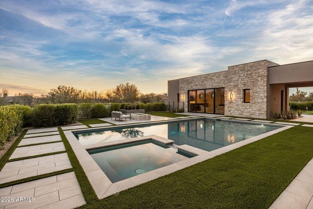 7498 E WHISPER ROCK Trail, Scottsdale, AZ 85266