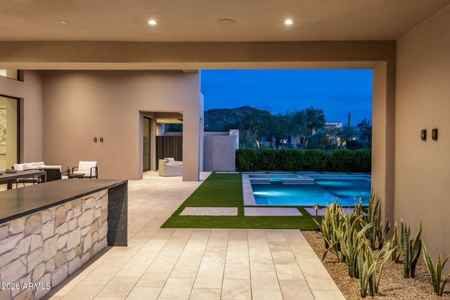 7498 E WHISPER ROCK Trail, Scottsdale, AZ 85266