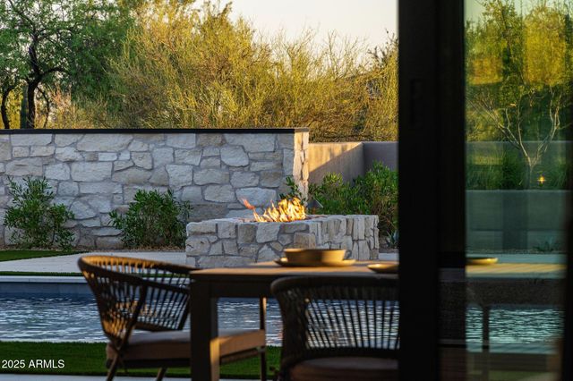 7498 E WHISPER ROCK Trail, Scottsdale, AZ 85266