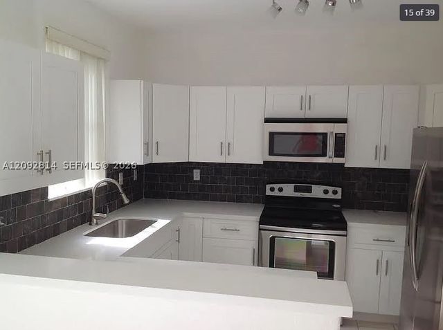 6980 NW 177th St L101, Hialeah, FL 33015