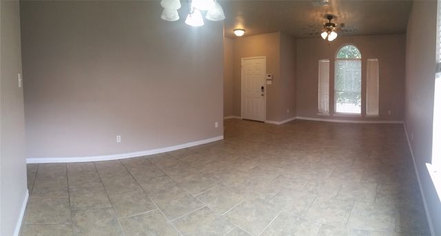 8640 Rainy Lake Drive, Fort Worth, TX 76244