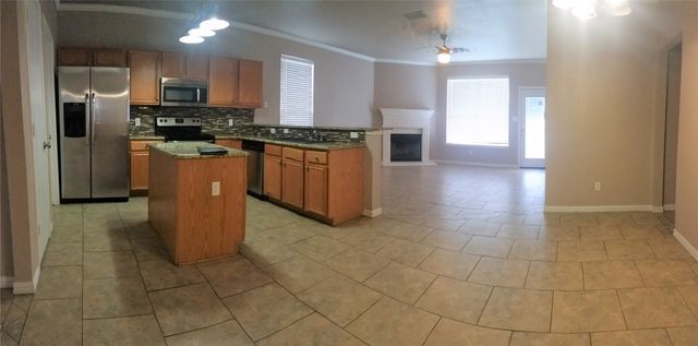8640 Rainy Lake Drive, Fort Worth, TX 76244