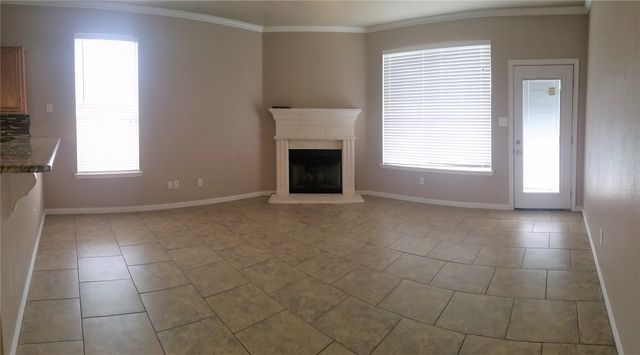 8640 Rainy Lake Drive, Fort Worth, TX 76244