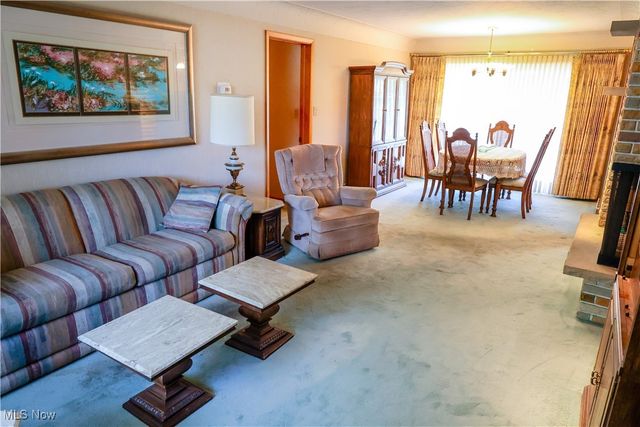 5833 Kuenzer Drive, Seven Hills, OH 44131