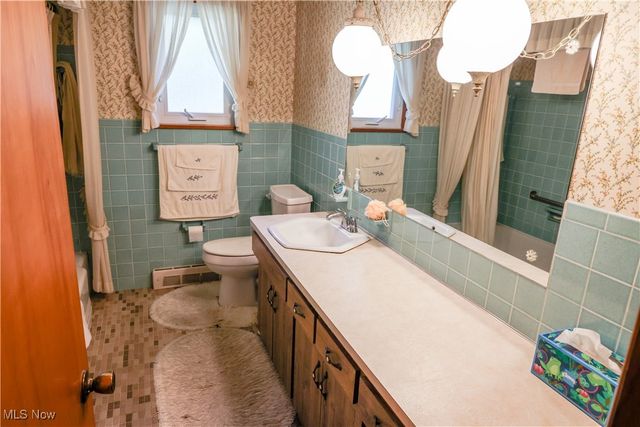 5833 Kuenzer Drive, Seven Hills, OH 44131