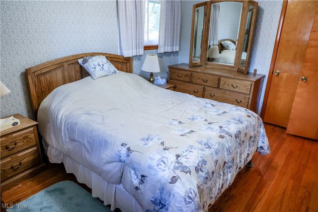 5833 Kuenzer Drive, Seven Hills, OH 44131