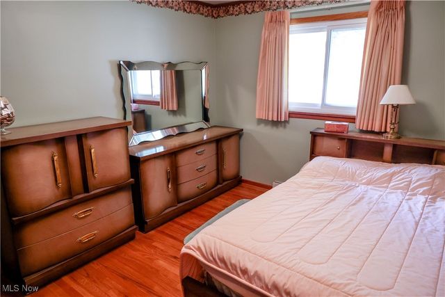 5833 Kuenzer Drive, Seven Hills, OH 44131