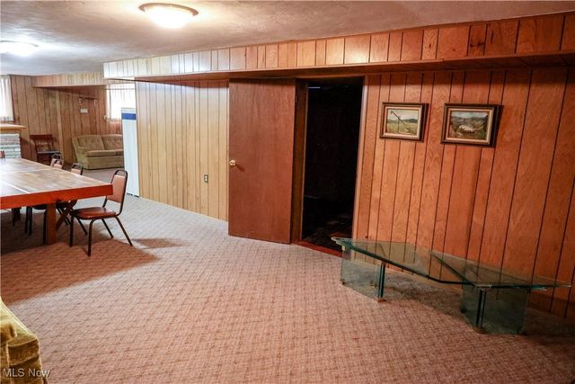 5833 Kuenzer Drive, Seven Hills, OH 44131