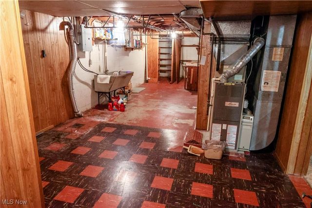 5833 Kuenzer Drive, Seven Hills, OH 44131