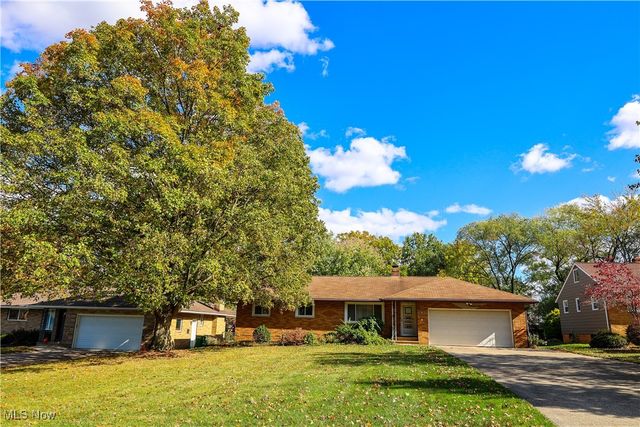 5833 Kuenzer Drive, Seven Hills, OH 44131