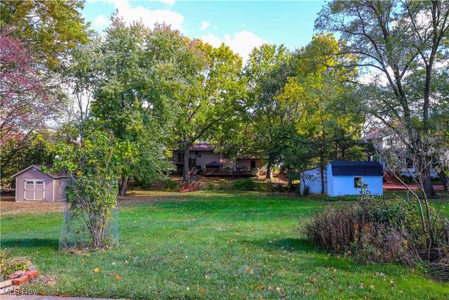 5833 Kuenzer Drive, Seven Hills, OH 44131