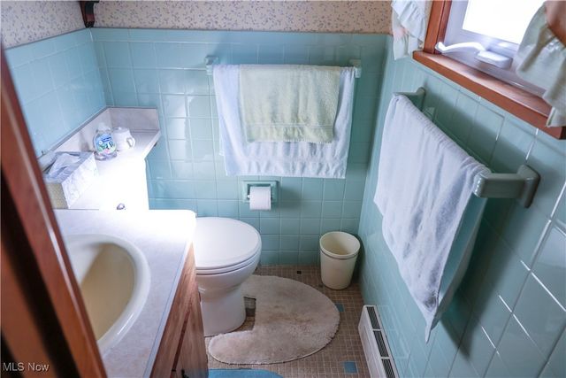 5833 Kuenzer Drive, Seven Hills, OH 44131