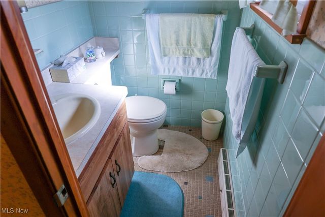 5833 Kuenzer Drive, Seven Hills, OH 44131