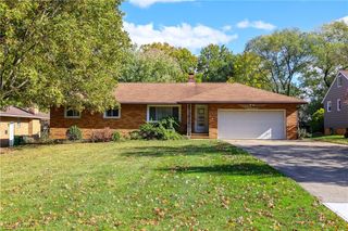 5833 Kuenzer Drive, Seven Hills, OH 44131