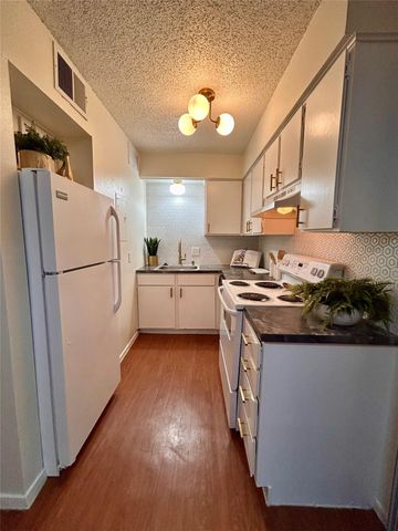 4209 Avenue B Ave 209, Austin, TX 78751