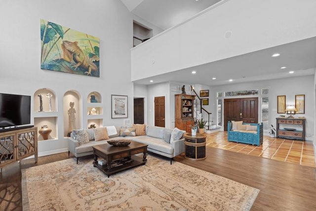 5229 Hupedo Ranch RD, Spicewood, TX 78669