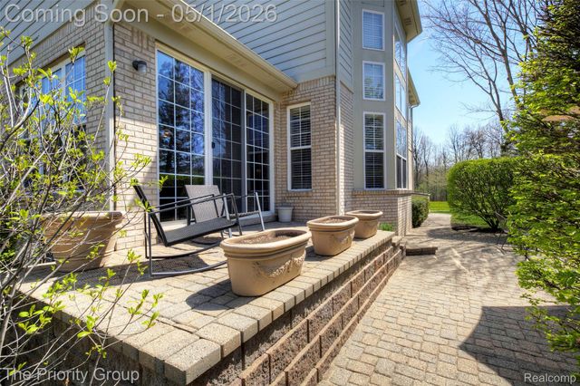 6083 Village Court, Independence Charter Township, MI 48346